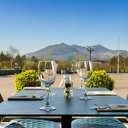 基拉尼橡树酒店 4*