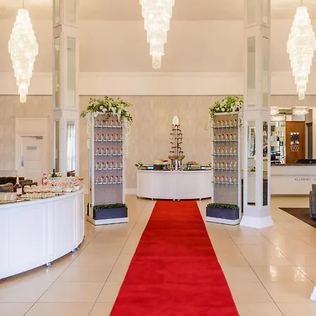 基拉尼橡树酒店 酒店