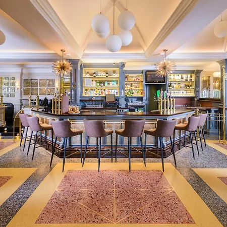 基拉尼橡树酒店 4* 基拉尼