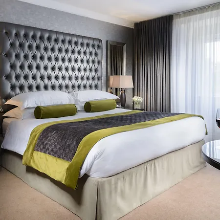 基拉尼橡树酒店 4*