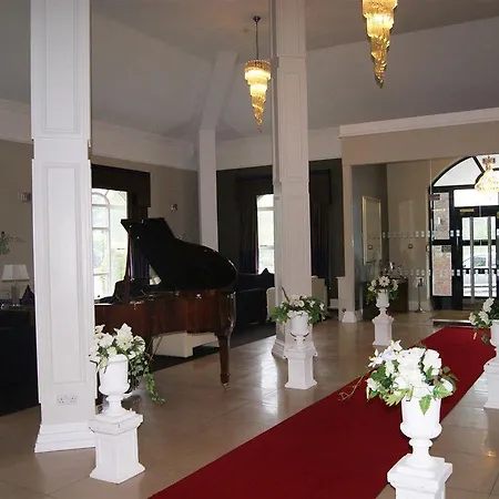 基拉尼橡树酒店 4*