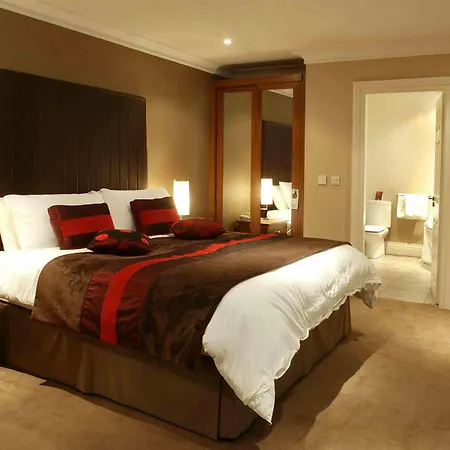 基拉尼橡树酒店 4*